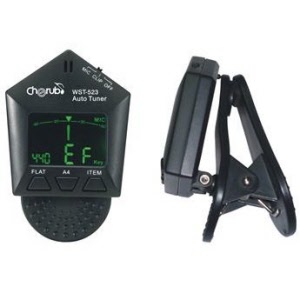 Cherub WST-523 Chromatisch Clip-on Stemapparaat met achtergrondverlichting. De Cherub Clip-on tuner is een chromatisch stemapparaat / tuner met ingebouwde contactvoeler ( Clip-on)  en interne microfoon. De kleur van het verlichte LCD scherm is rood bij te hoog of te laag en groen bij on-tune.